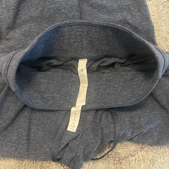 Size 2 lululemon Lounge Pant - Picture 2 of 4